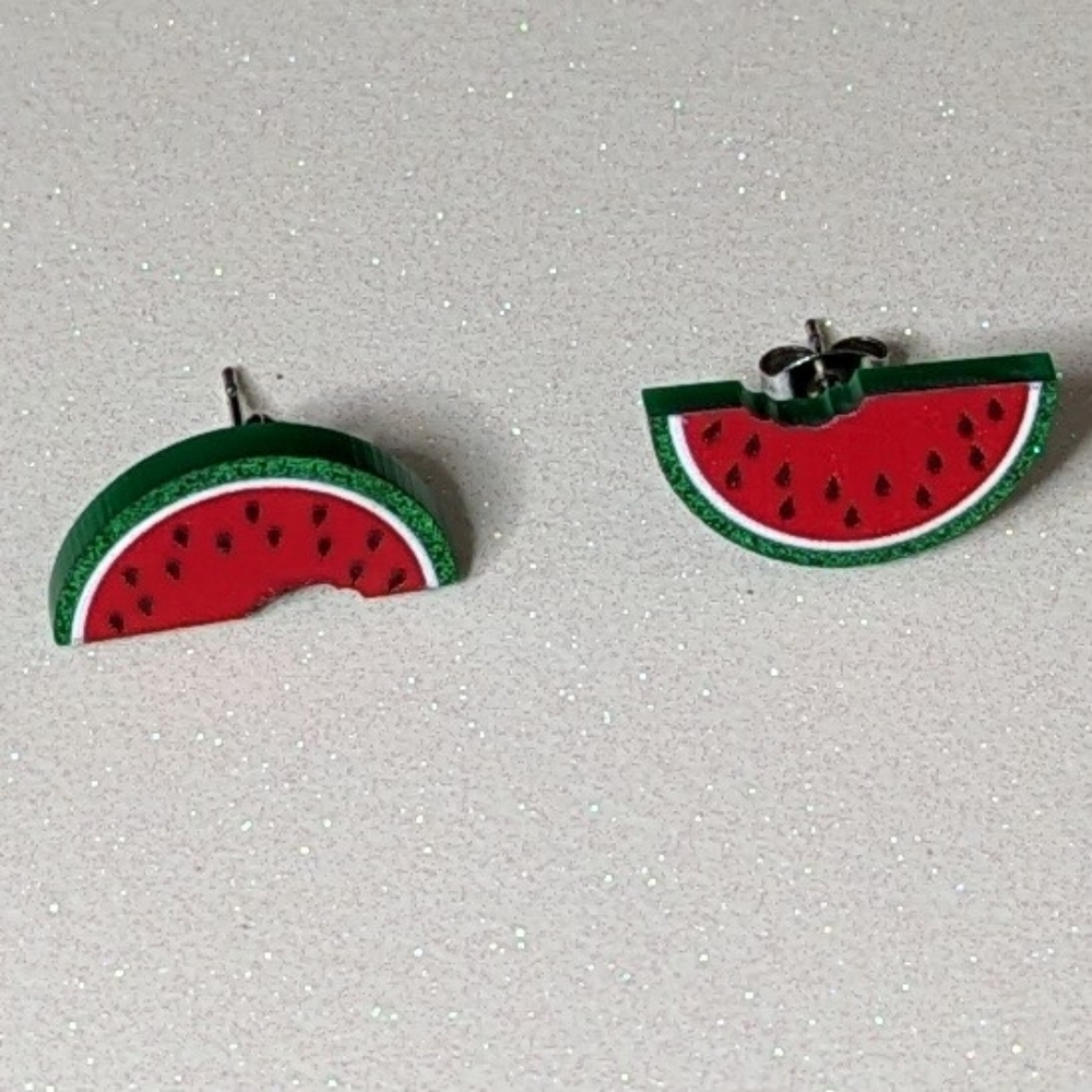 Watermelon slice red glitter acrylic stud earrings - Picture 4 of 7